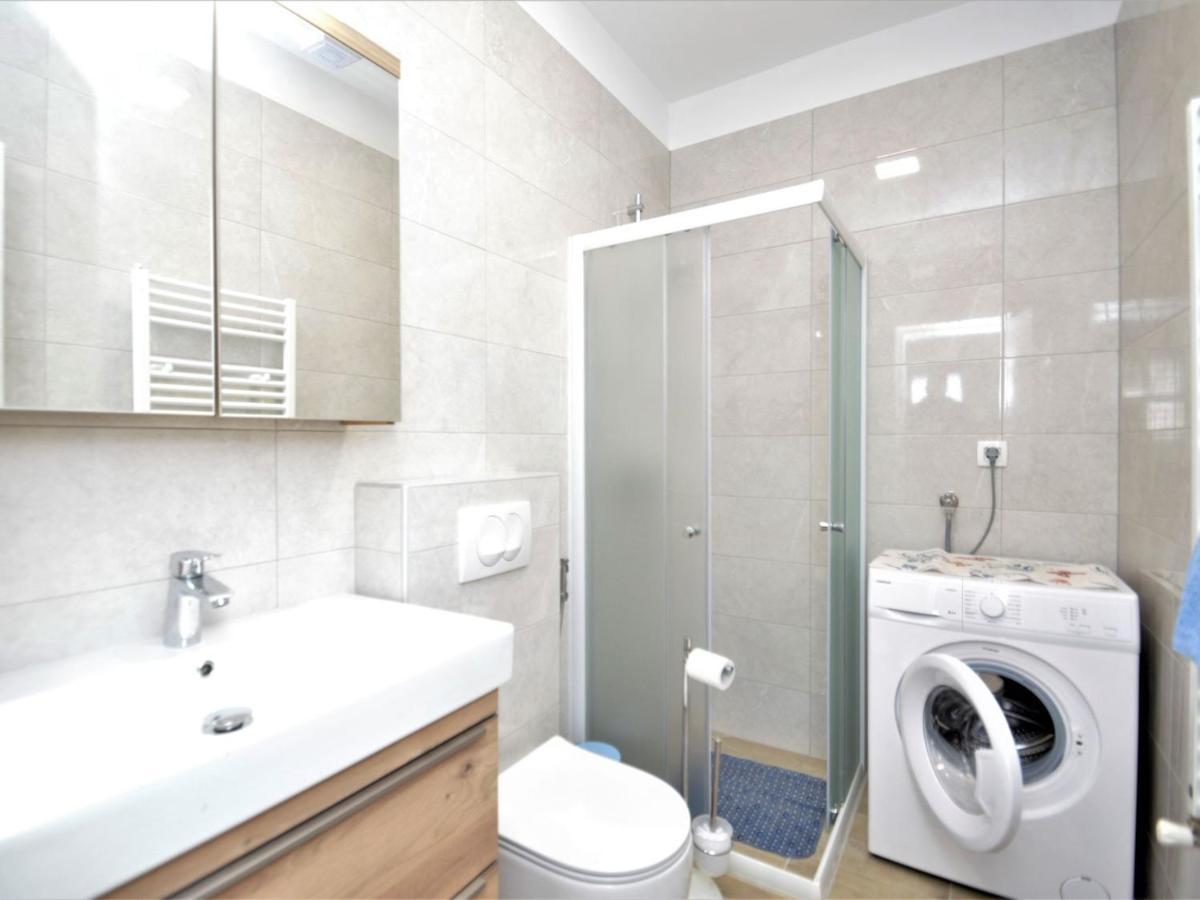 Apartment Bellevue - Pul332 By Interhome Pjescana Uvala Buitenkant foto